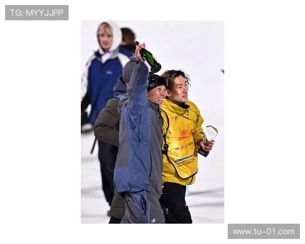 苏翊鸣夺得2025-2026单板滑雪大跳台总冠军