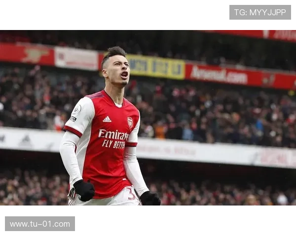 足总杯戴帽马丁内利迎生涯首次